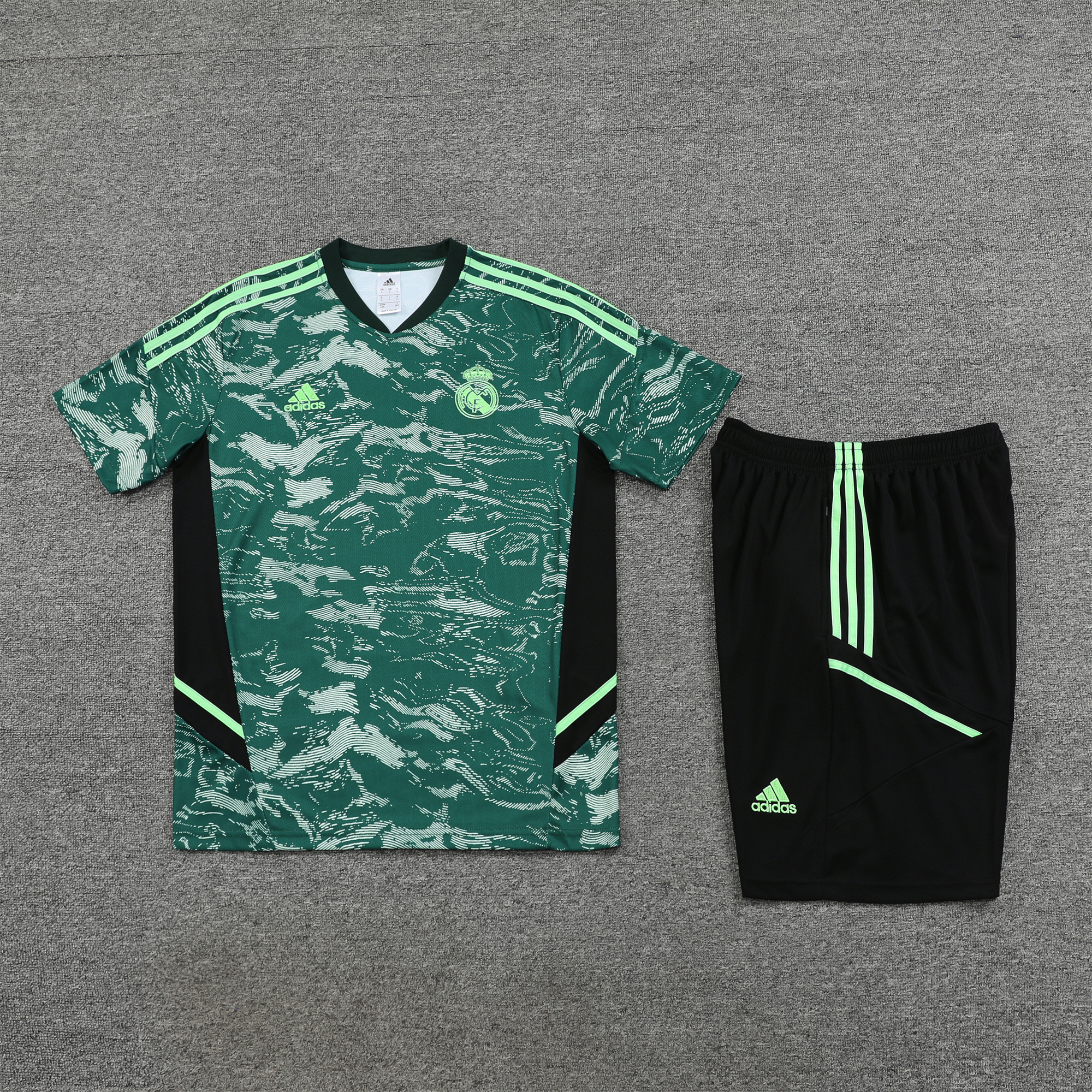 Real Madrid 23-24 Short-Sleeve Training Set - Green